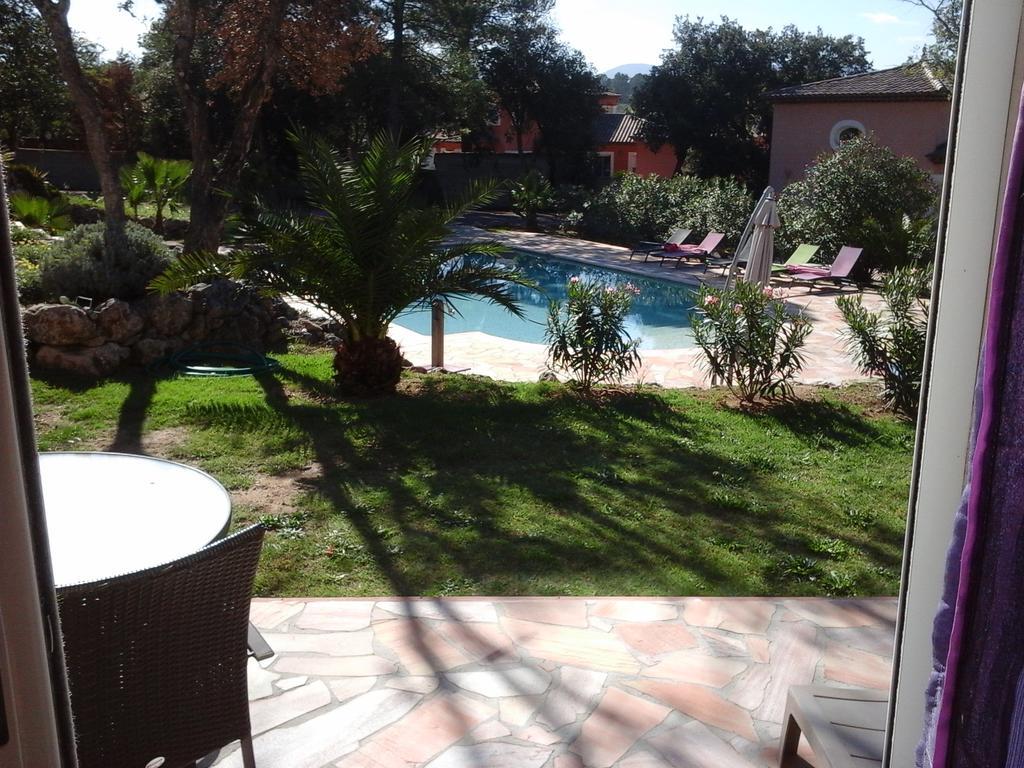 Mas Des Lys Hotel Roquebrune-sur-Argens Room photo