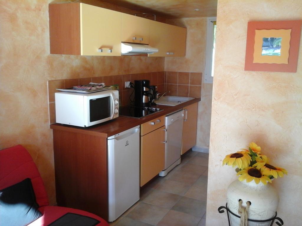 Mas Des Lys Hotel Roquebrune-sur-Argens Room photo