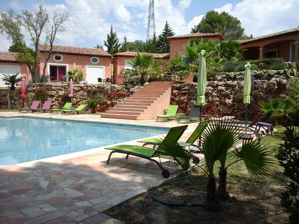 Mas Des Lys Hotel Roquebrune-sur-Argens Exterior photo